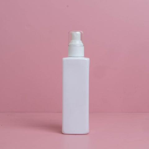 250Ml Square Pet Bottle With White Mist Spray