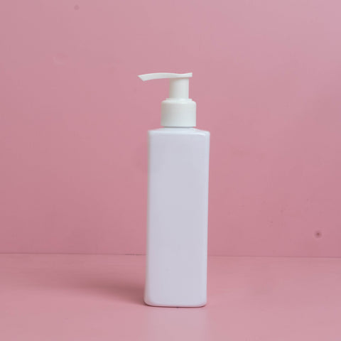 250Ml Square Pet Bottle With Old White Lotion Pump