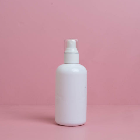 250Ml Short Pet Bottle With White Mist Spray