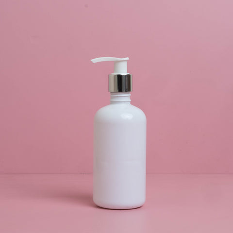 250Ml Short Pet Bottle With Silver White Lotion Pump